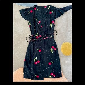 Reformation style wrap mini dress!